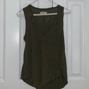 Madewell dark green tank top.